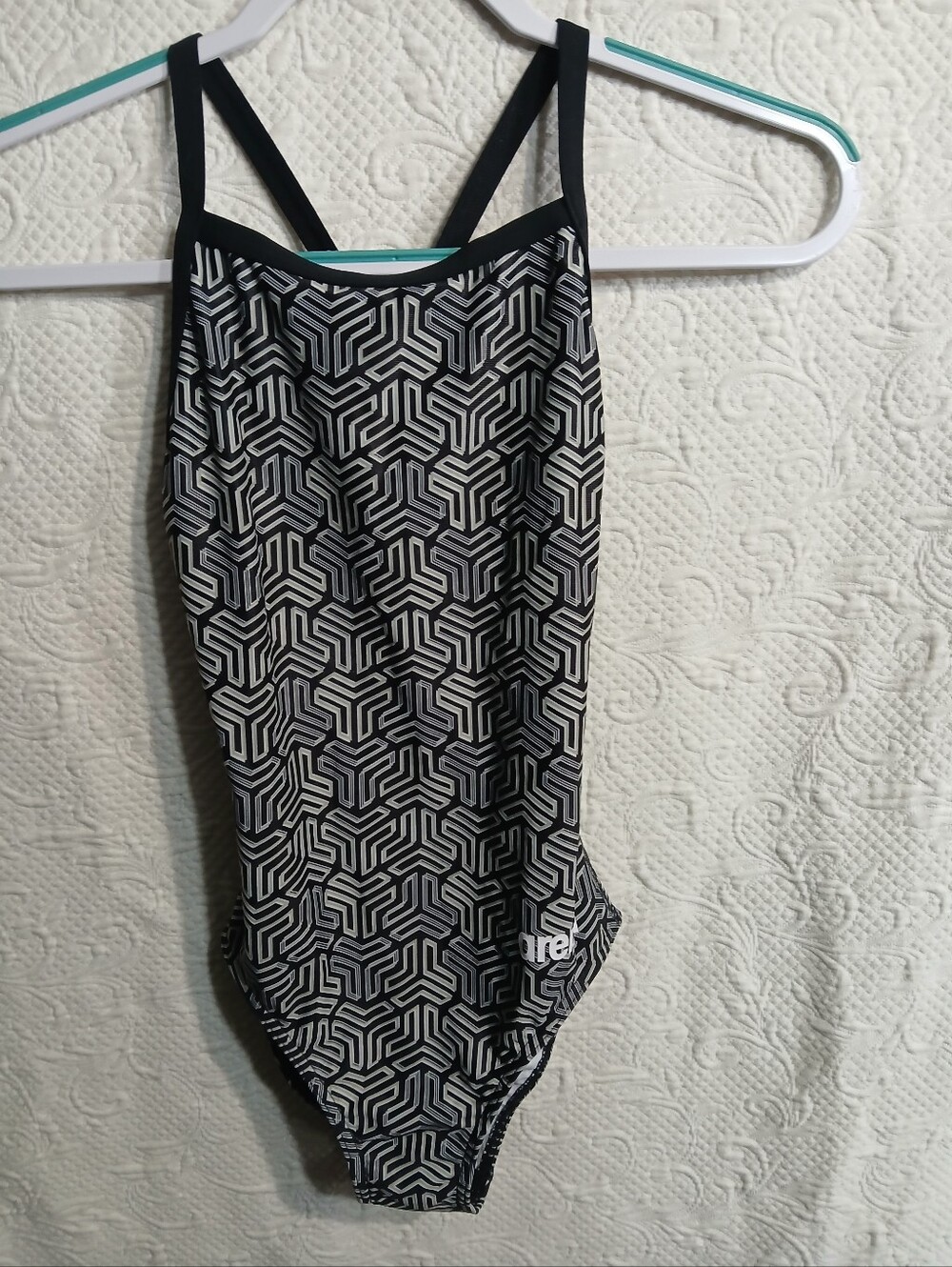 Arena One Piece Swimsuit Racerback Size 28 Geometric Gray Black Kikko Drop E